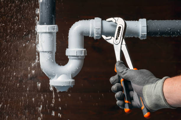 Professional Gas Line Repair technician working in Hope, NJ